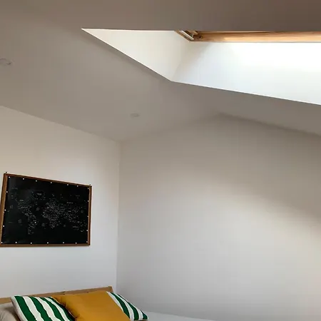 Quarto Com Banheiro Privativo M * Lisboa